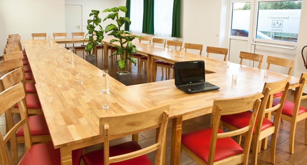 Winrooms "Hotel&Appartement" Wiener Neustadt Luaran gambar