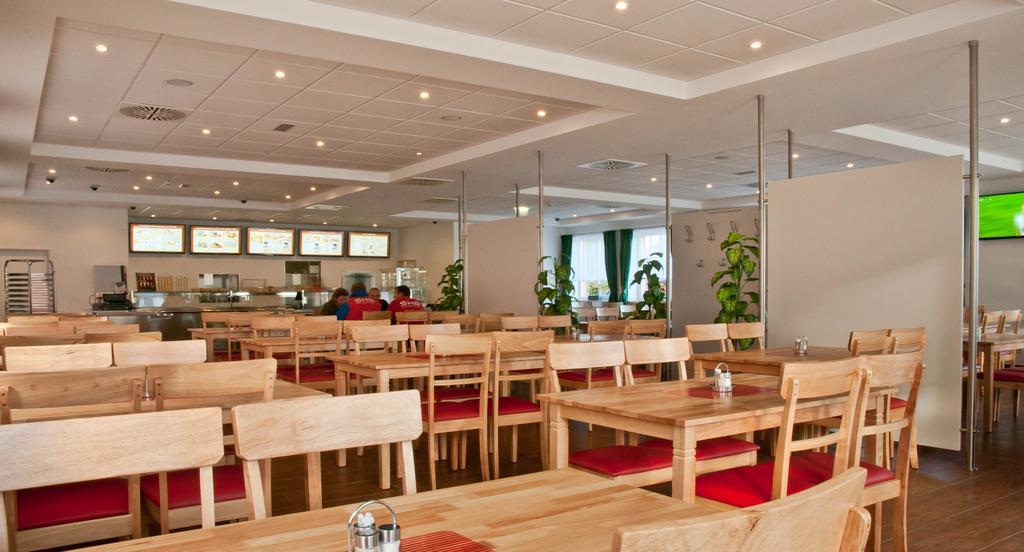 Winrooms "Hotel&Appartement" Wiener Neustadt Luaran gambar