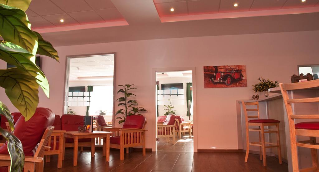 Winrooms "Hotel&Appartement" Wiener Neustadt Luaran gambar