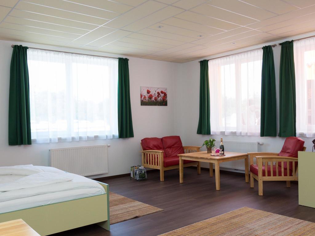 Winrooms "Hotel&Appartement" Wiener Neustadt Luaran gambar
