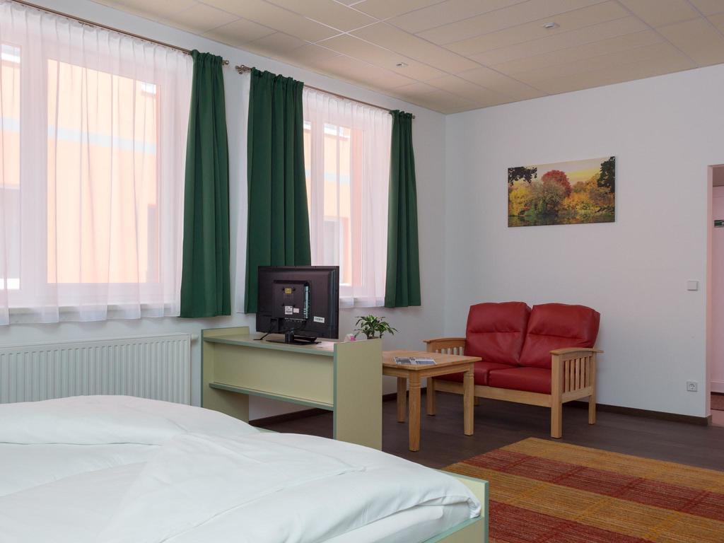 Winrooms "Hotel&Appartement" Wiener Neustadt Luaran gambar