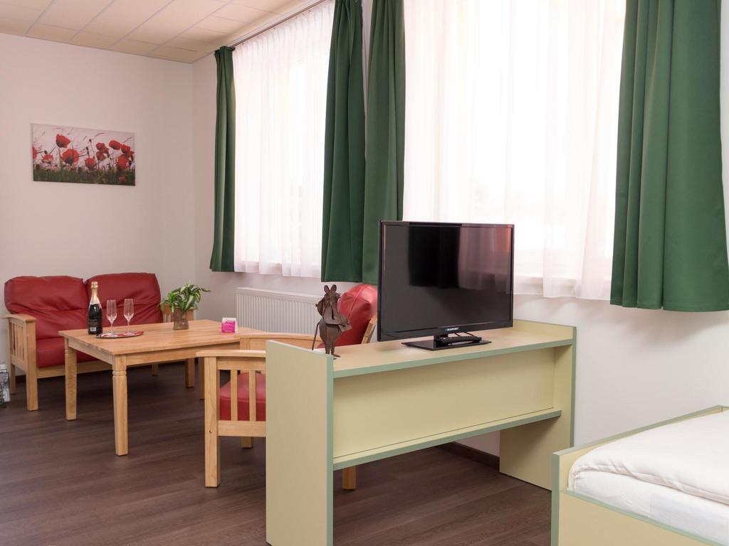 Winrooms "Hotel&Appartement" Wiener Neustadt Luaran gambar