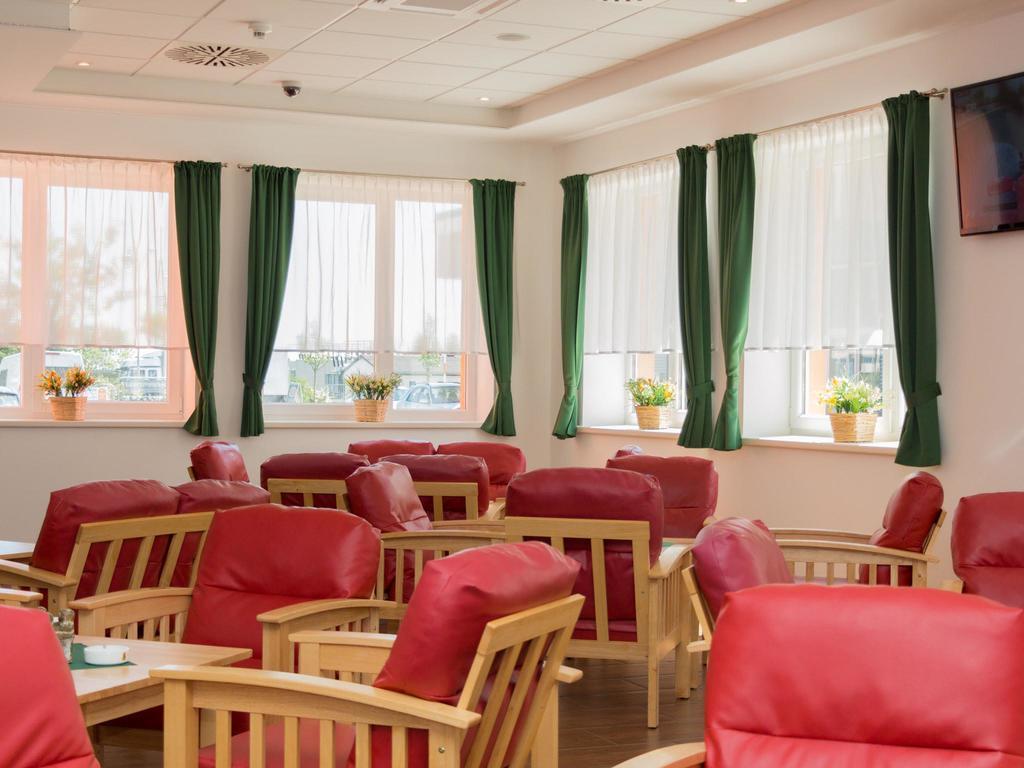 Winrooms "Hotel&Appartement" Wiener Neustadt Luaran gambar
