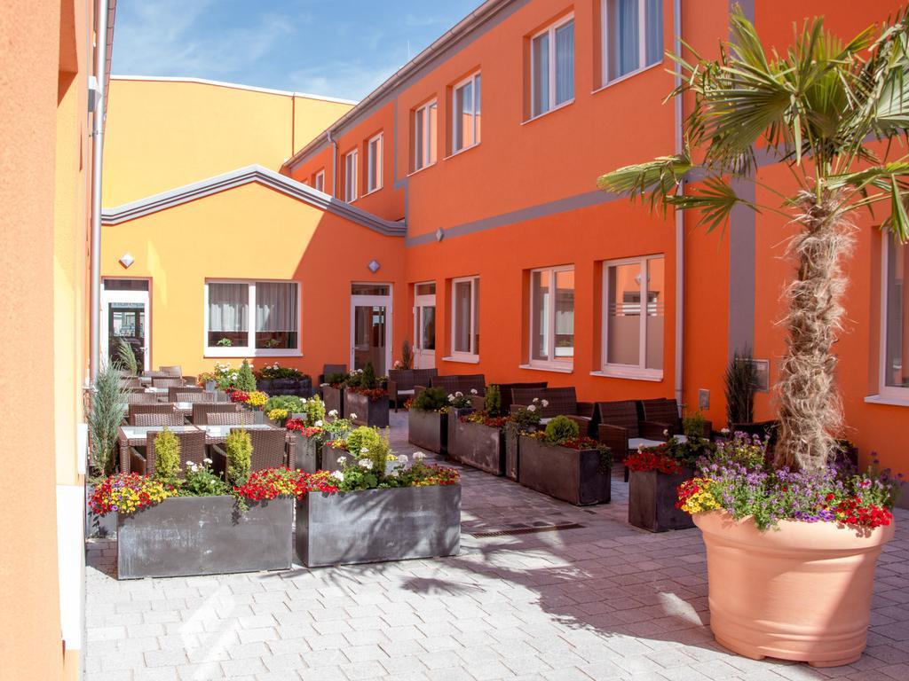 Winrooms "Hotel&Appartement" Wiener Neustadt Luaran gambar